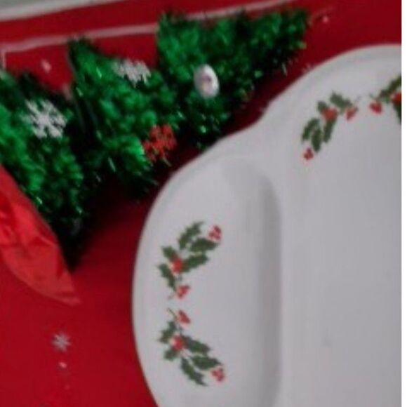 Kashima Christmas Holly Divided Serving Dish 3 part relish dish ~Vintage! - Picture 3 of 5